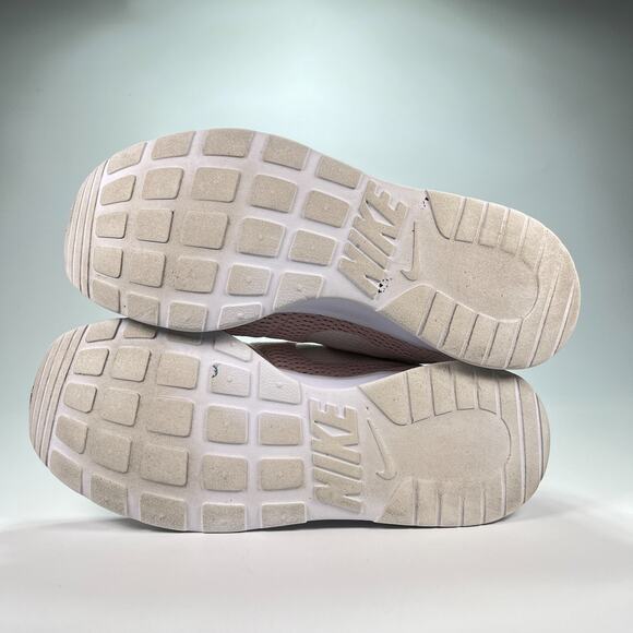 Nike Tanjun Particle Beige Running Shoes Lightweight 812655-202 Women's Size 8 - Picture 8 of 10
